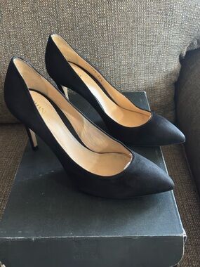 Armani Collezioni Black Pointed-Toe Mid-Heel Pumps